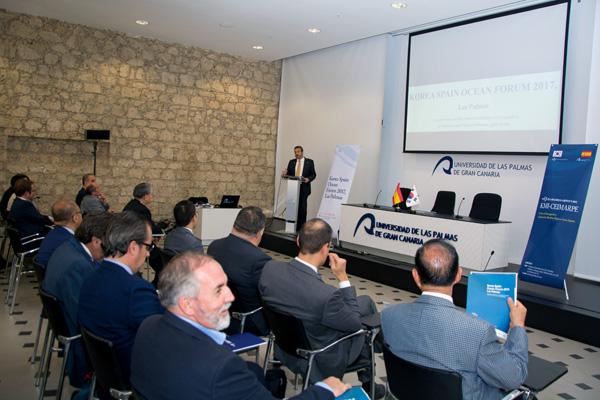Imagen de la inauguración del acto, a cargo del Rector Rafael Robaina