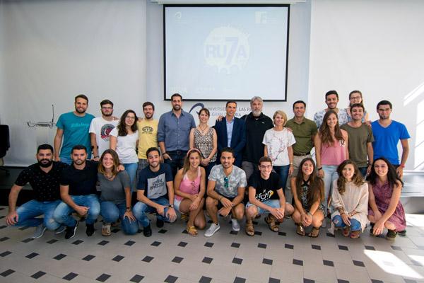 Foto de familia de los organizadores y participantes de la edición 2017