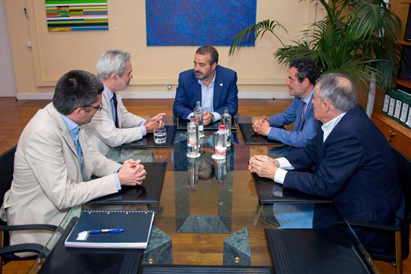 Otra imagen de la reunión celebrada en la Sede Instiucional de la ULPGC