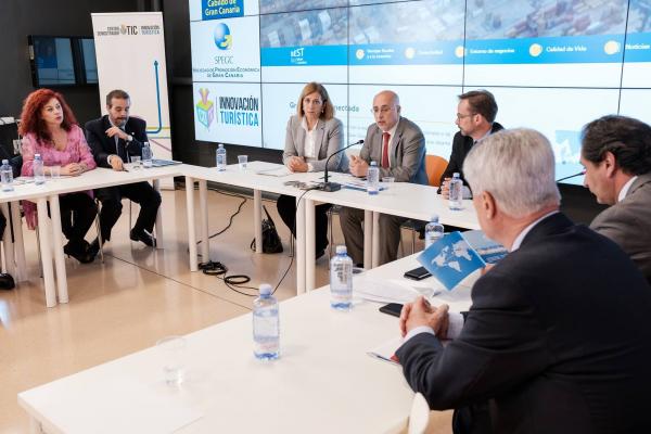 Otra imagen del encuentro de innovación turística, que contó con la presencia del Rector Rafael Robaina
