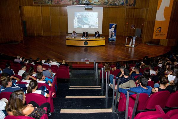Otra imagen de la inauguración de la fase final del concurso en el Paraninfo universitario