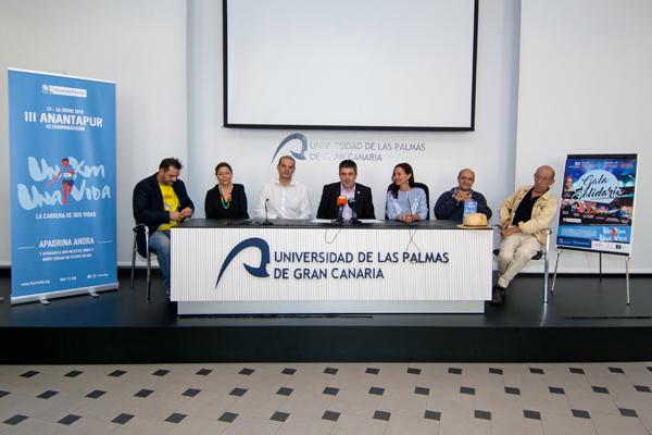 De izda. a dcha.: Alexis Santana, Marcela Garrón, Juan Manuel Viera, Richard Clouet, Ana Cárdenes y Piedra Pómez