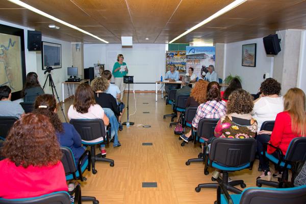 Imagen de la mesa redonda, celebrada en el Edificio Central de la Biblioteca Universitaria