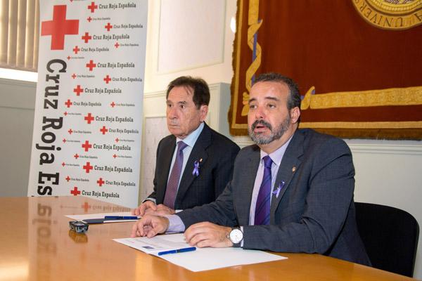 Imagen del acto de la firma del convenio entre la ULPGC y Cruz Roja Española