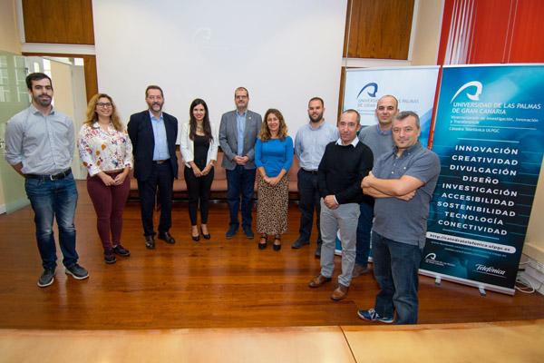 Foto de familia de los premios del I Concurso que asistieron a la reunión