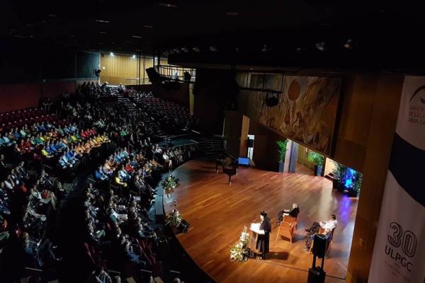 El Rector durante su discurso de clausura