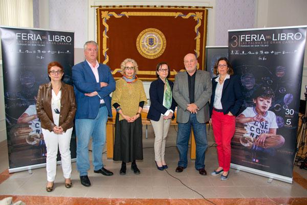 Foto de familia de los representantes de las organizaciones participantes