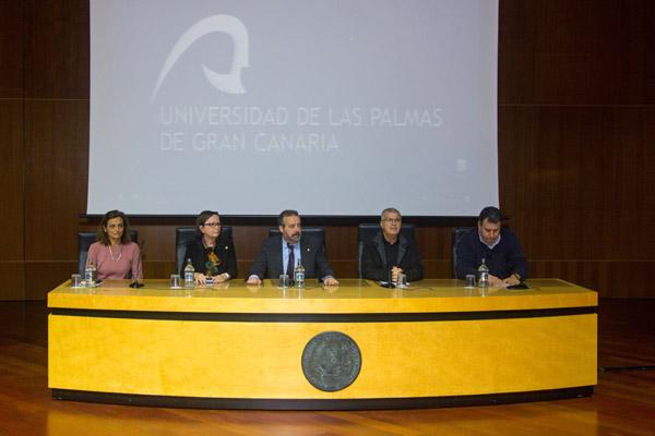 Imagen de las charlas informativas sobre el Curso 2019/2020 en el Paraninfo universitario