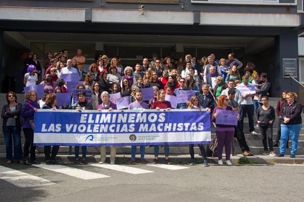 Imagen de la concentración con motivo del Día de las Mujeres en el Campus del Obelisco