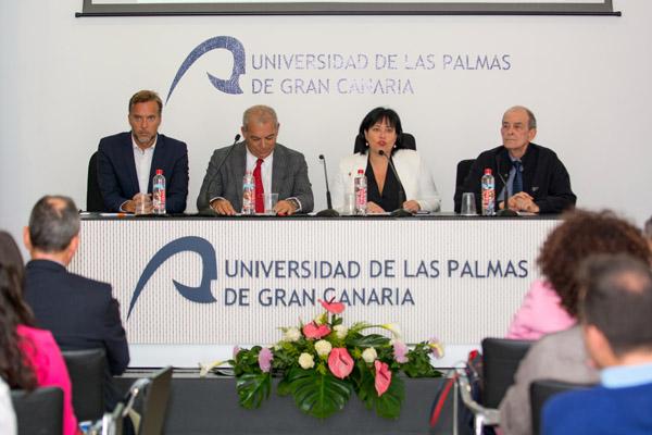 De izda. a dcha.: El Director General de Universidades, el Presidente de la FULP, la Vicerrectora de Empresa, Emprendimiento y Empleo y el Presidente del Consejo Social