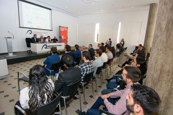 Otra imagen del acto de entrega